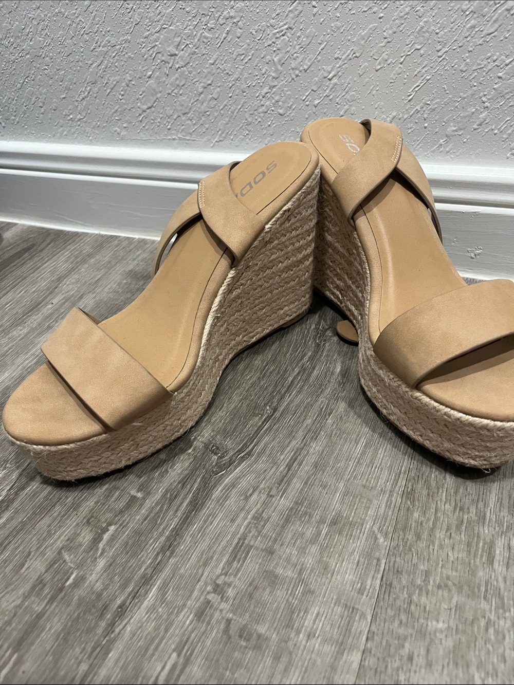 Beige platform Wedge Sandals - Women's